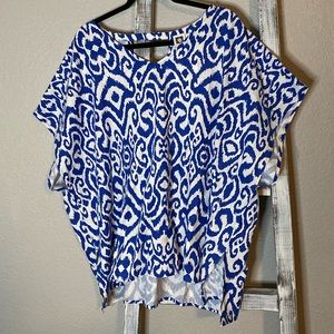 NWT Anne Klein Blouse with V cut-out in back
